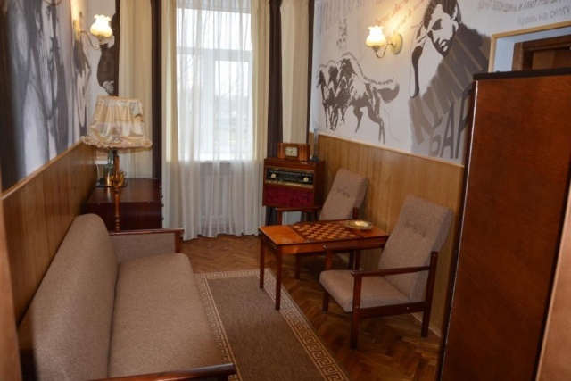 гостиница Буг, гостиничный номер, Высоцкий