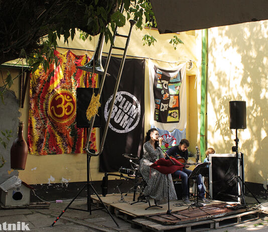 Не испугал даже дождь. В Бресте прошёл уличный фестиваль «Сумасшедший дом» (фото)