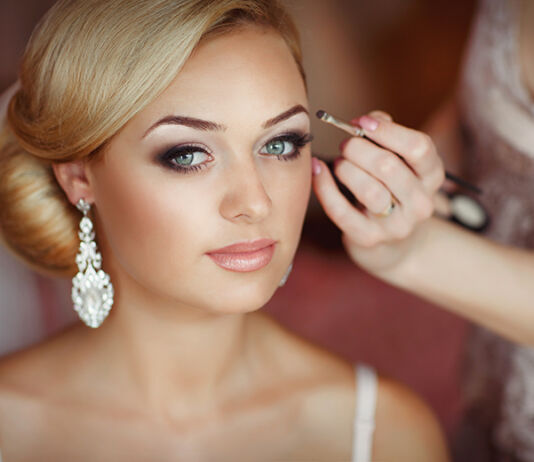 Как там жить. История брестчанки, переехавшей в Москву невесты, макияж