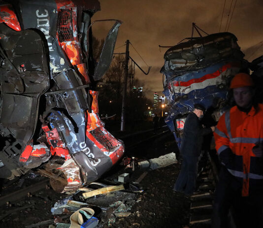 Пассажир поезда Москва — Брест: Мы не вылетели с верхних полок только благодаря поручню поезд, электричка, Москва - Брест, столкновение, брестчанин