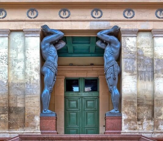 Точка зрения. Атлант расправил плечи, или На ком держится общество Атланты