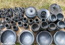 Кто как живёт. В гости к гончарам Виктору и Тамаре Тромза керамика, чёрная керамика, Брест, посуда