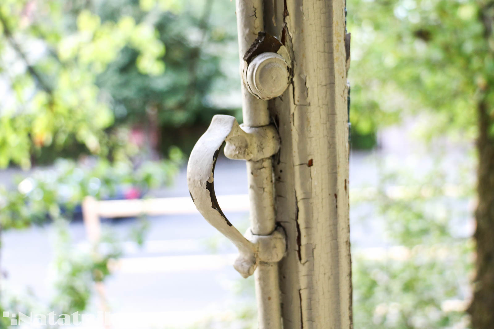 Оконная ручка