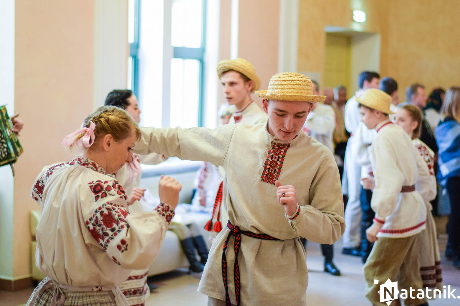 Народны строй