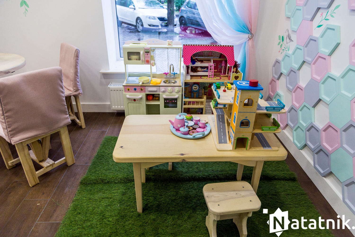 детская зона в кофейне