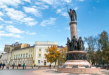 «Сложно удивить, главное — не напугать!» Как живёт безвизовый Брест безвиз в Бресте