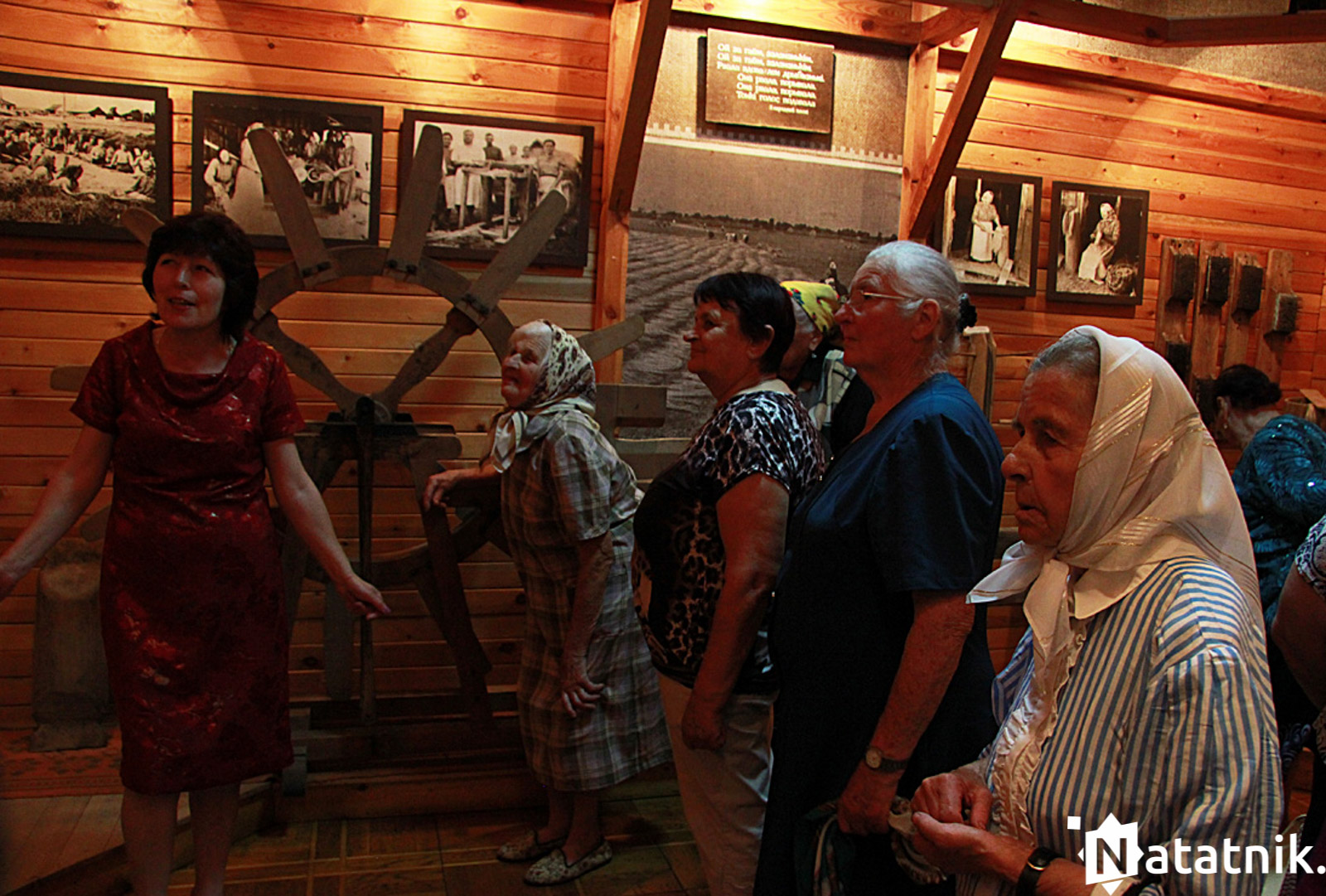 Бабушки в музее