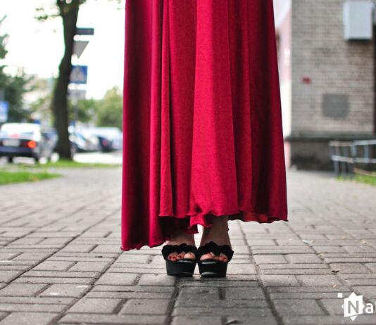 Стриптизёрша, которая танцует в Бресте и за границей, о предложениях секса, заработке и депрессии