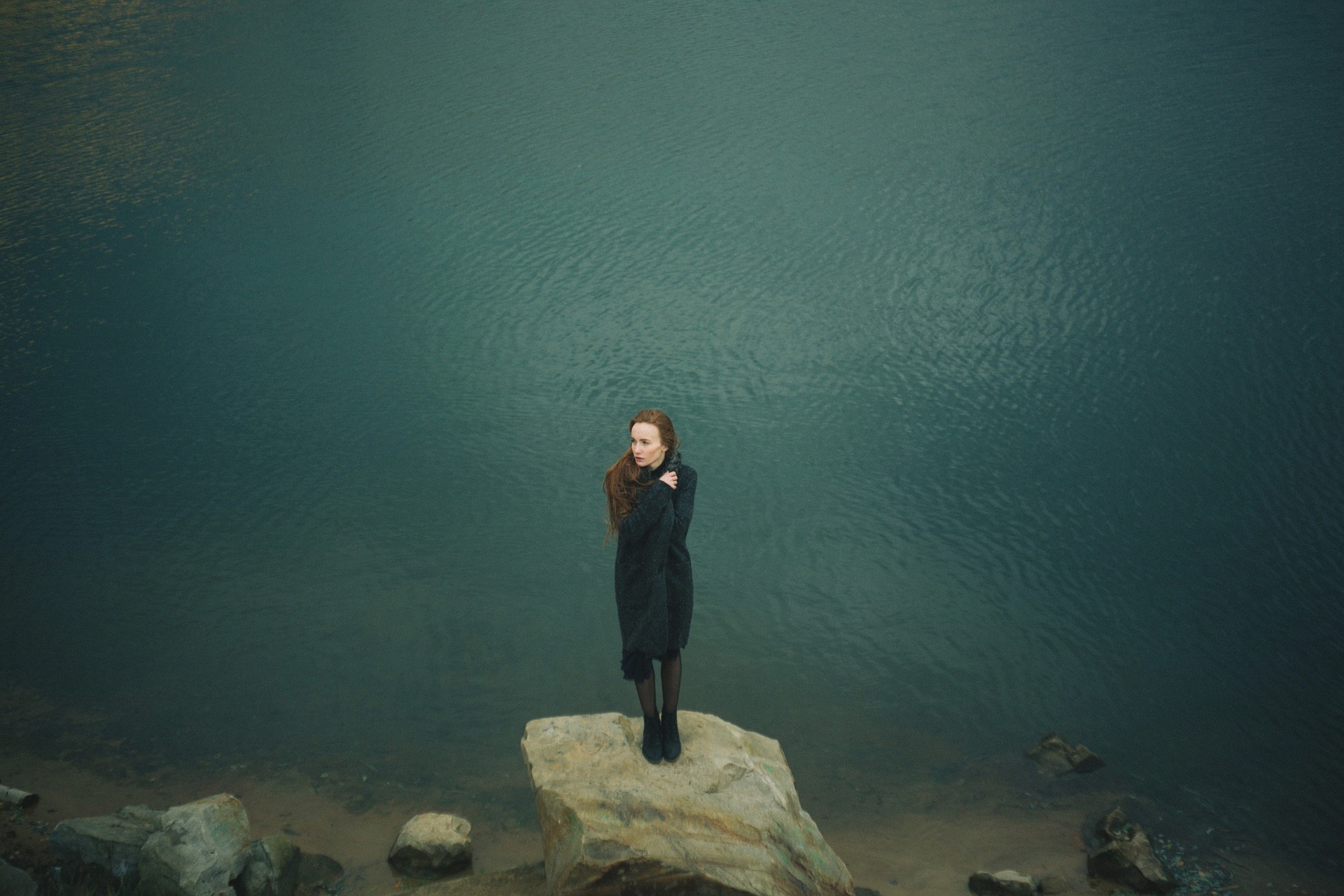 woman-1082056_1920