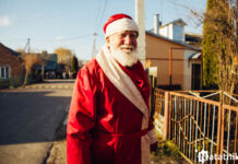 Верить в чудо? Как бывший директор школы стал Дедом Морозом на льду Дед Мороз