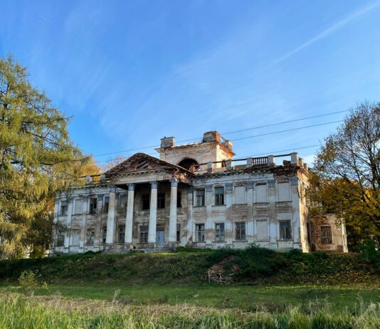 Каралеўская раскоша ў Жамыслаўлі